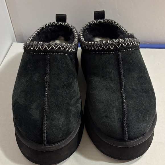 UGG Men's Black Suede Loafers Women’s Sz 9 Men’s Size 7 - Picture 1 of 6